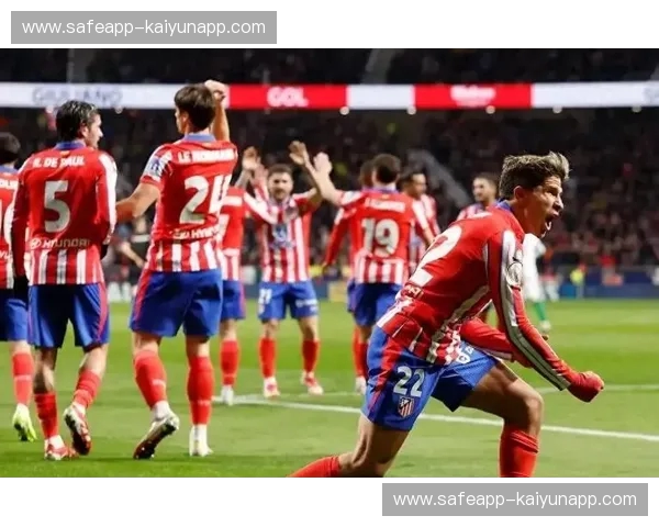 伯纳乌的战火重燃：皇马与马竞欧冠史诗对决，经典瞬间永不褪色